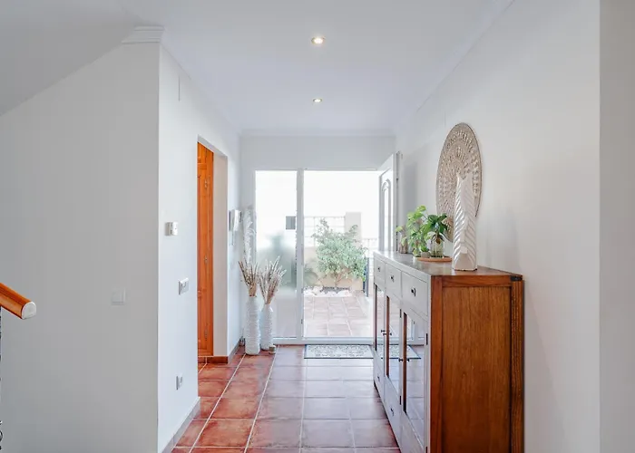 Homestay Ty Croeso-entire With Sea View